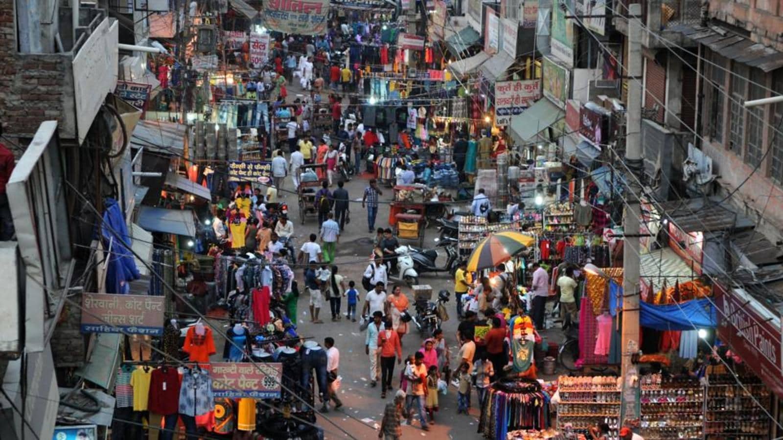 Read more about the article Navigating the Labyrinth of Wholesale Bazaars in India: A Comprehensive Guide