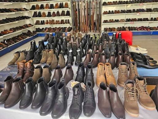 wholesale shoes market