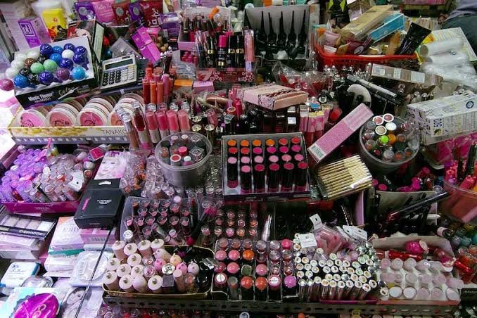 Wholesale cosmetics market in India for makeup and beauty products